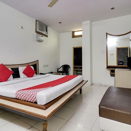 Oyo 45398 Kunal Hotel Etawah Exterior photo